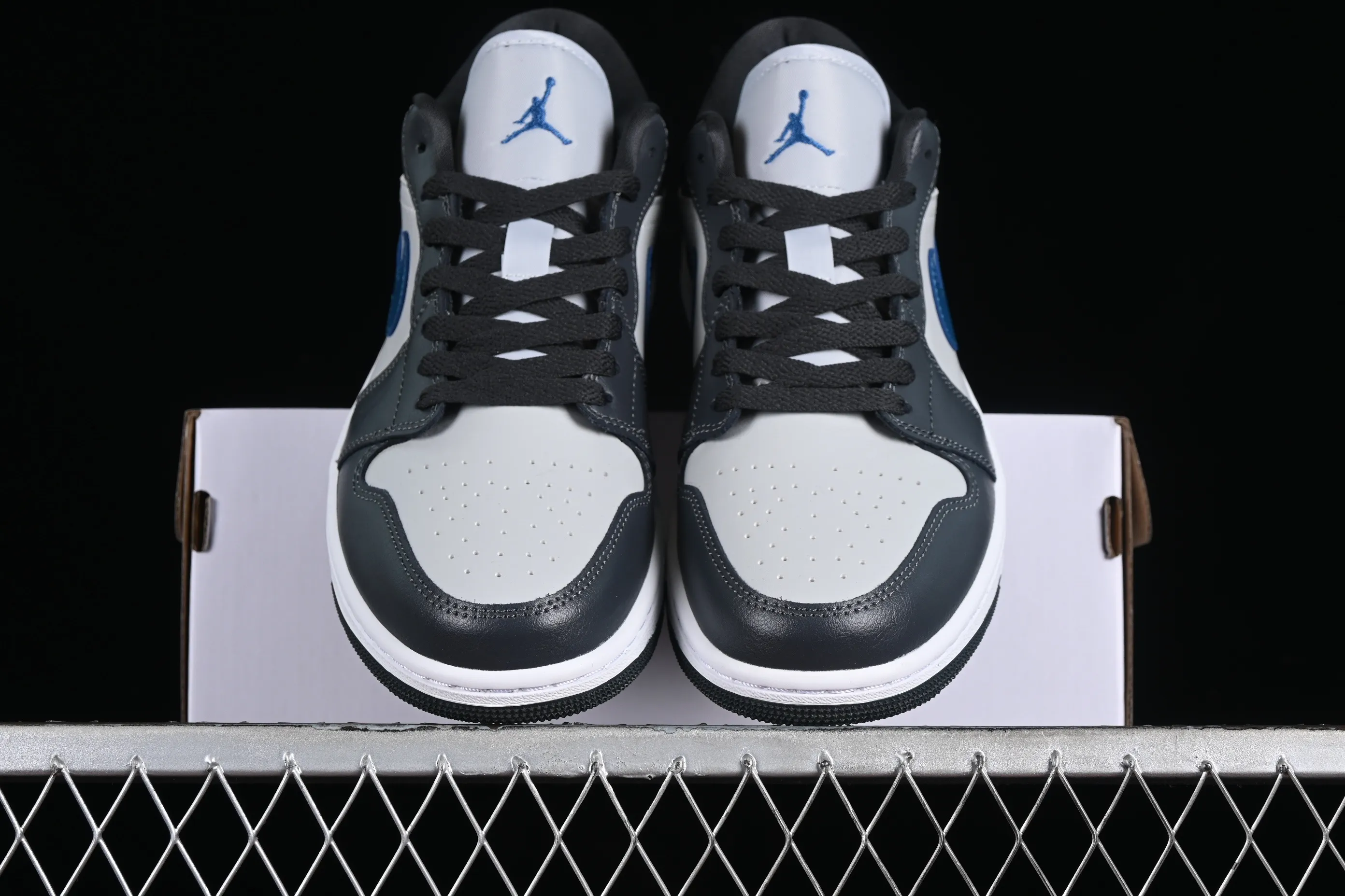 All categories Air Jordan Jordan series basketball shoes Air Jordan 1 Low G version pure original Air Jordan 1 Low AJ1 Joe 1 black gray blue hook low-top cultural basketball shoes DC0774-040